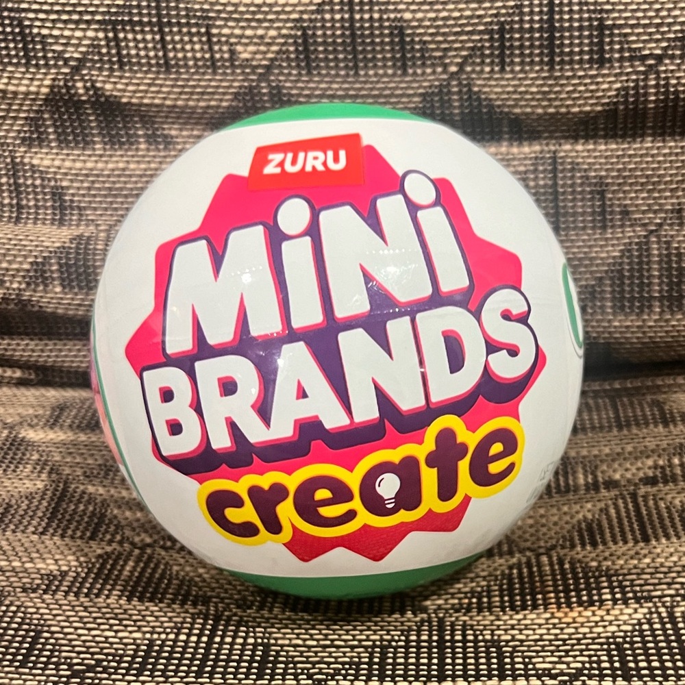 Mini Brands Mystery Garden Figure